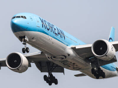 HL8210 777-300ER