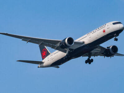 枫叶红徽掠过天际-Fly The Flag Air Canada，高扬枫叶之旗
