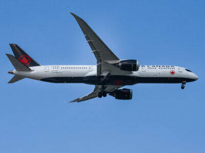 枫叶红徽掠过天际-Fly The Flag Air Canada，高扬枫叶之旗