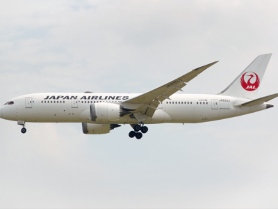 日航787落地北京